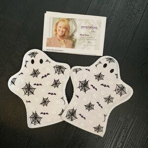 Temptations Boofetti Ghost Shape Halloween Oven Mitts Set New